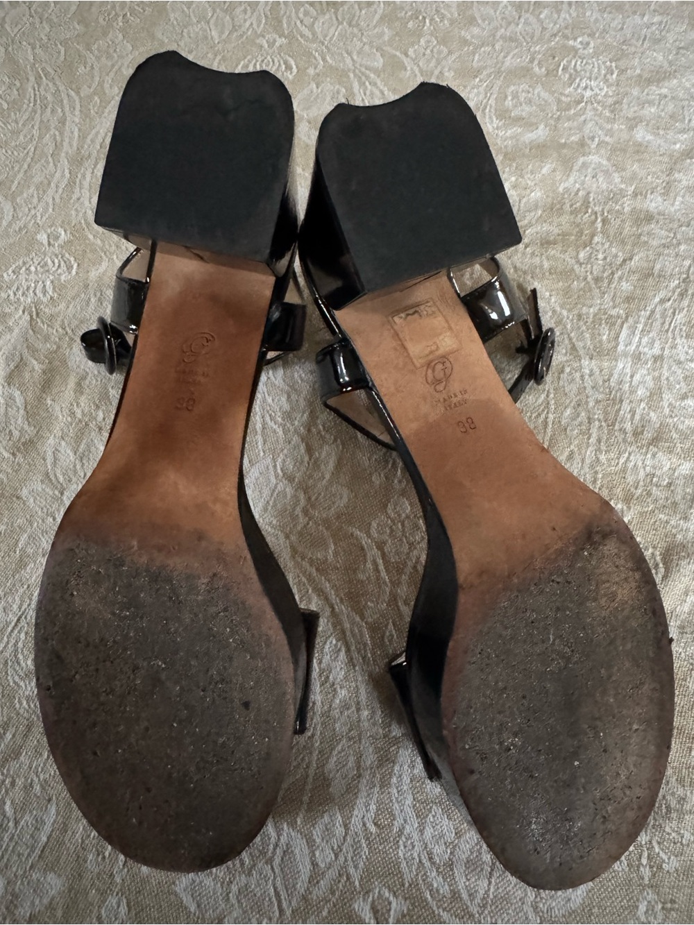 M Gemi Black Patent Fabulous block heel platform sandal size 38 (7-7.5)  ⭐️ - Picture 9 of 9
